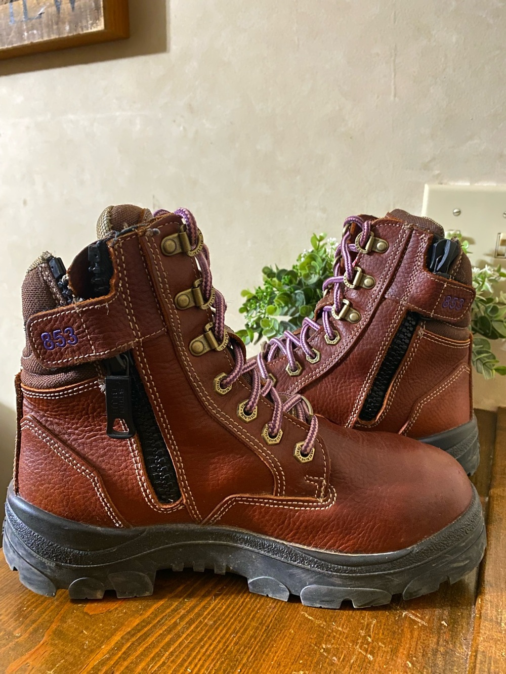 Steel Blue Southern Cross Steel Toe Zip Oil Slip Resistant Work Boot Womens 7.5